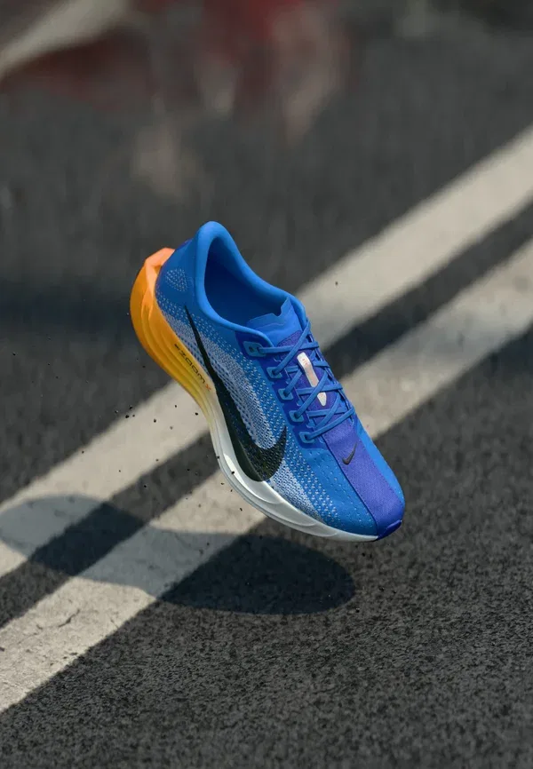 Кроссовки для бега по шоссе Pegasus Plus Nike Performance, кристально-голубой/тёмно-чёрный/водородно-голубой/лазурный/тотал оранж