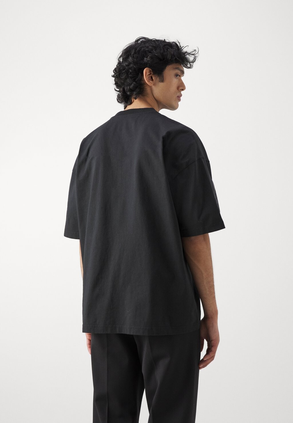 Футболка с принтом BIGGY CREW AllSaints, цвет jet black — фото 4