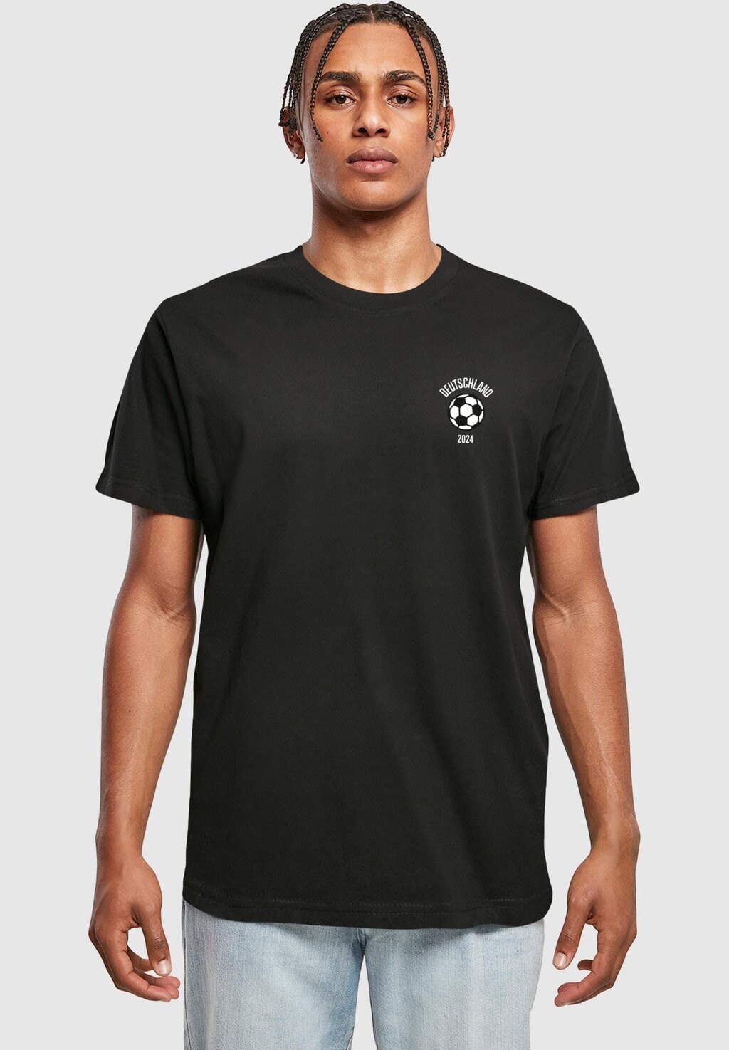 

Футболка с принтом FOOTBALL BEAR Mister Tee, черный
