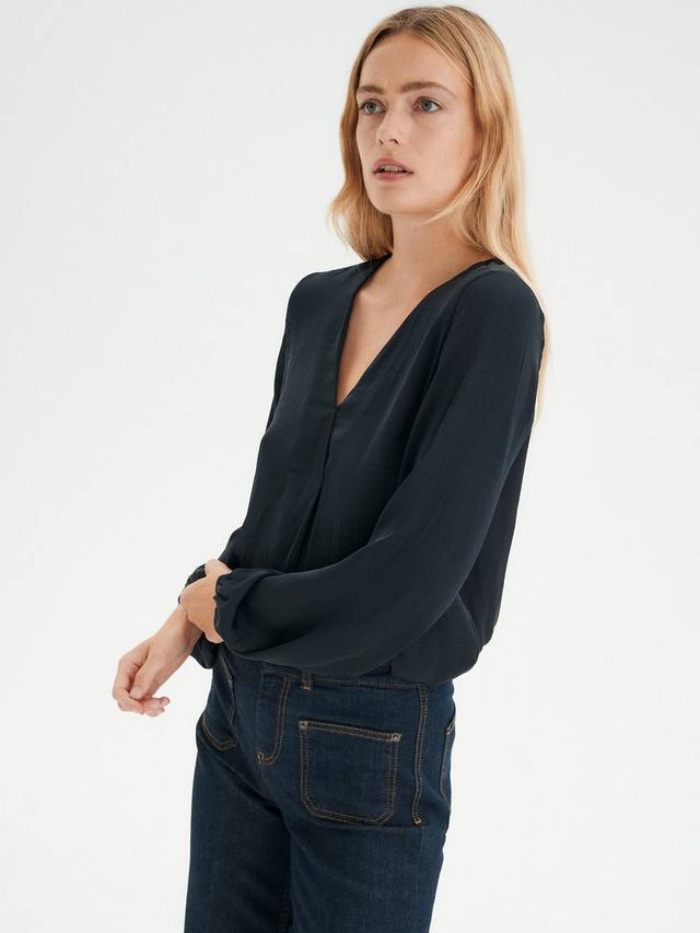 

Топ с v-образным вырезом rinda InWear, черный