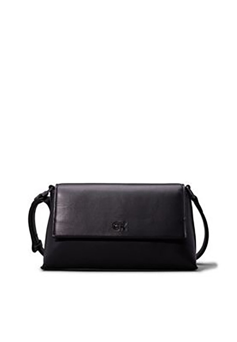 

Сумочка Daily Shoulder Bag Pebble Calvin Klein, ck черная