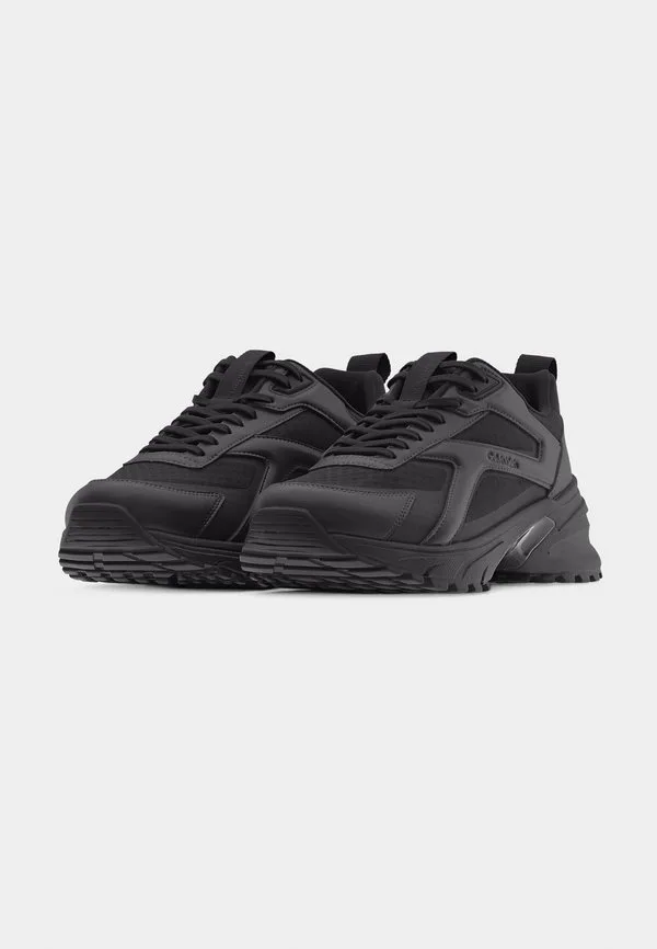 Кроссовки для пеших прогулок и бега на шнуровке. Calvin Klein, Triple Black — фото 3