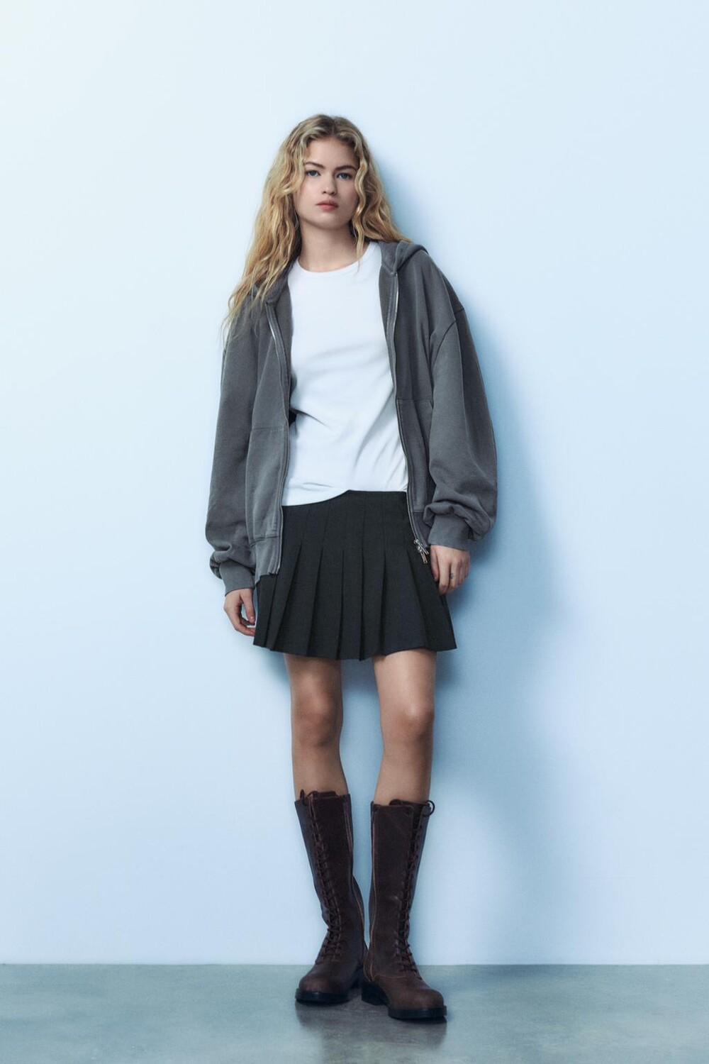 

Юбка-короткая складка ZARA, средне-серый