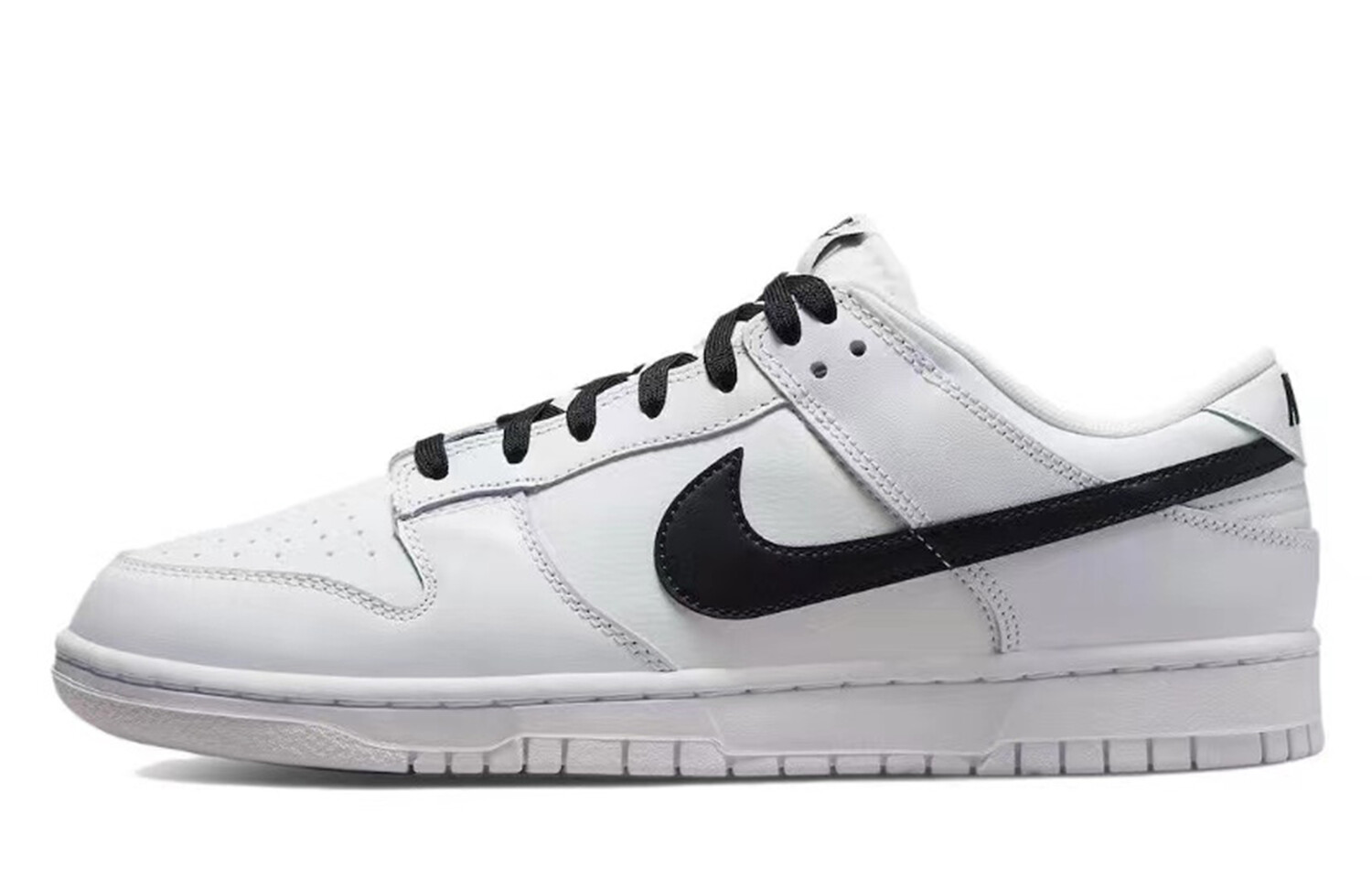 

Кроссовки Nike Dunk, белый/черный