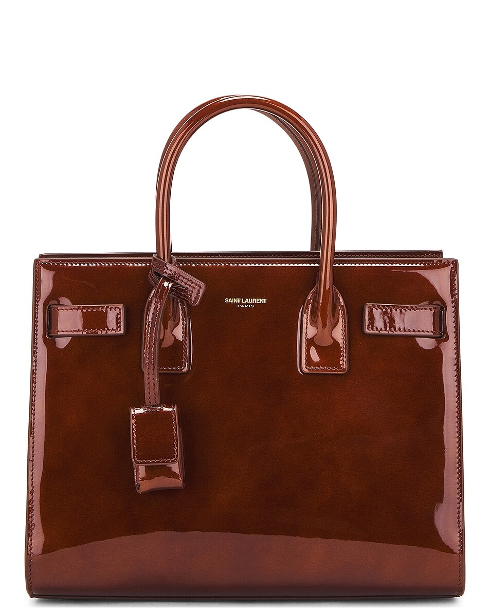 

Сумка Baby Sac De Jour Saint Laurent, цвет Baby Brown