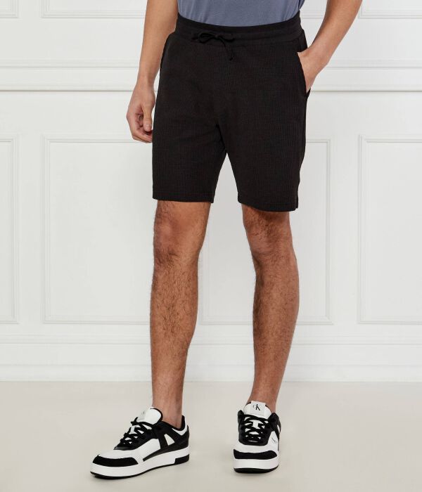 

Шорты Regular fit Calvin Klein Jeans, черный