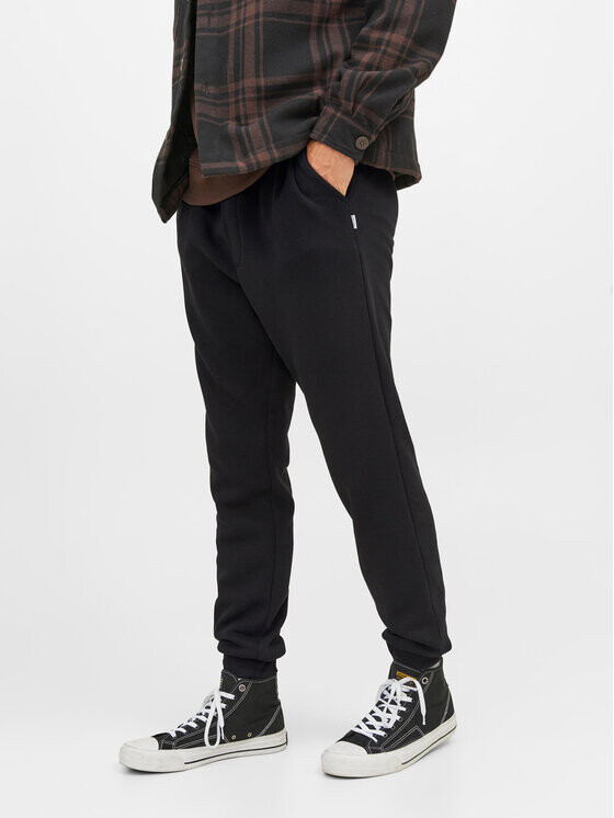 

Спортивные брюки стандартного кроя Jack&Jones, черный