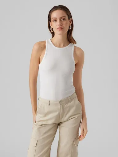 

Майка Vero Moda "VMROMA S/L RIB TOP JRS NOOS", белый