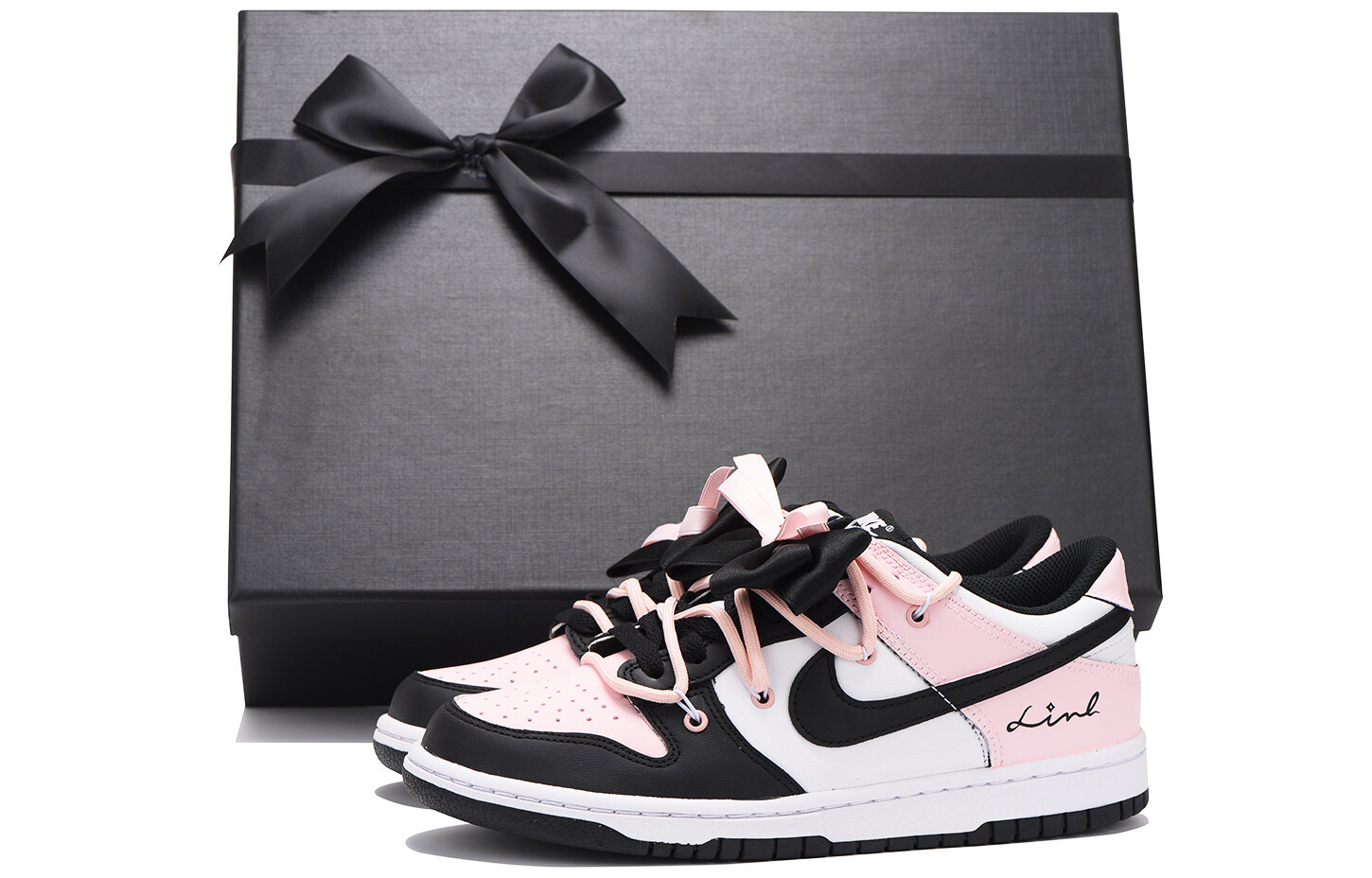 

Кроссовки Nike Dunk Skateboard Shoes Women's Low-Top Pink
