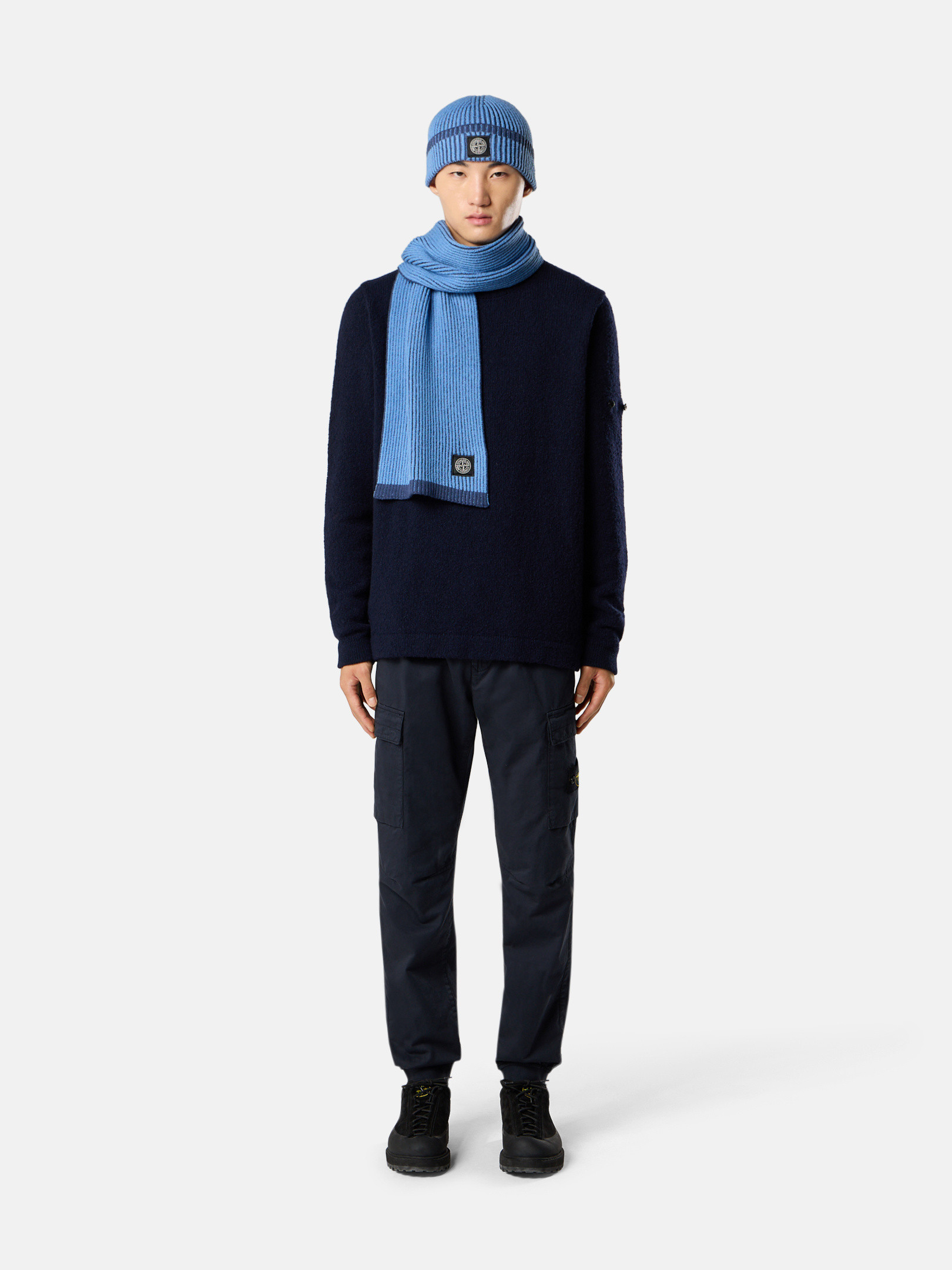 Брюки-карго обычного зауженного кроя с эластичным поясом Stone Island 3100033 SATIN IN 93% ORGANIC COTTON / 5% WOOL / 2% ELASTANE, Navy Blue — фото 2