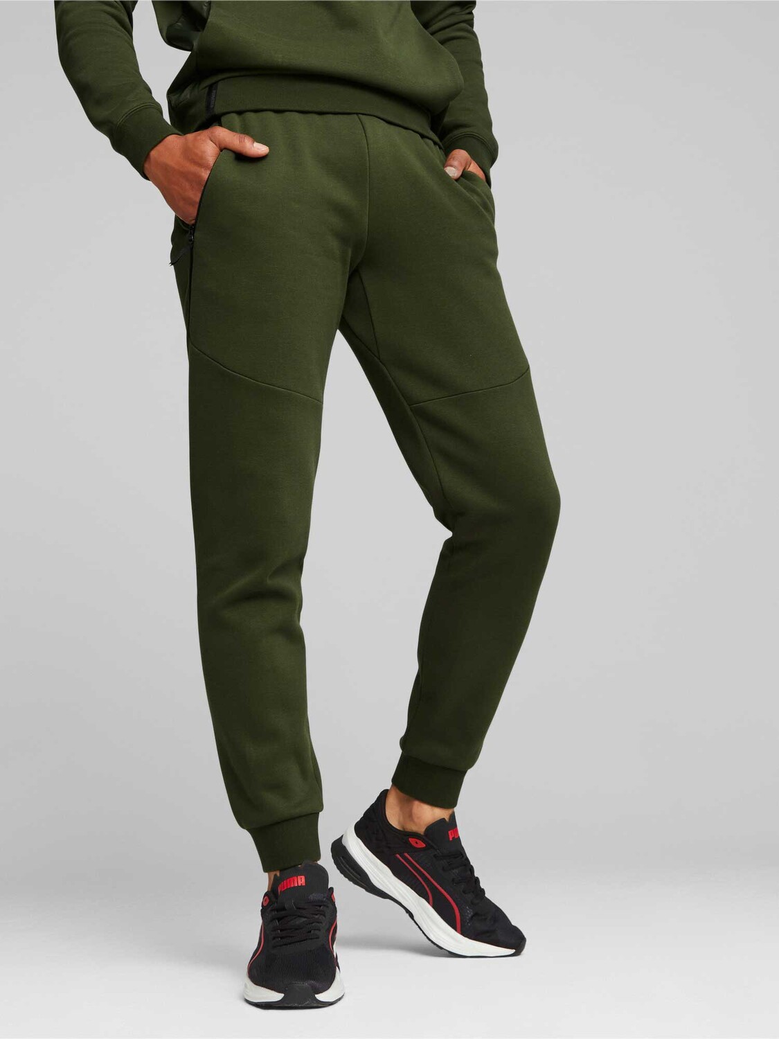 

Спортивные брюки Puma PUMATECH Sweatpants FL, зеленый