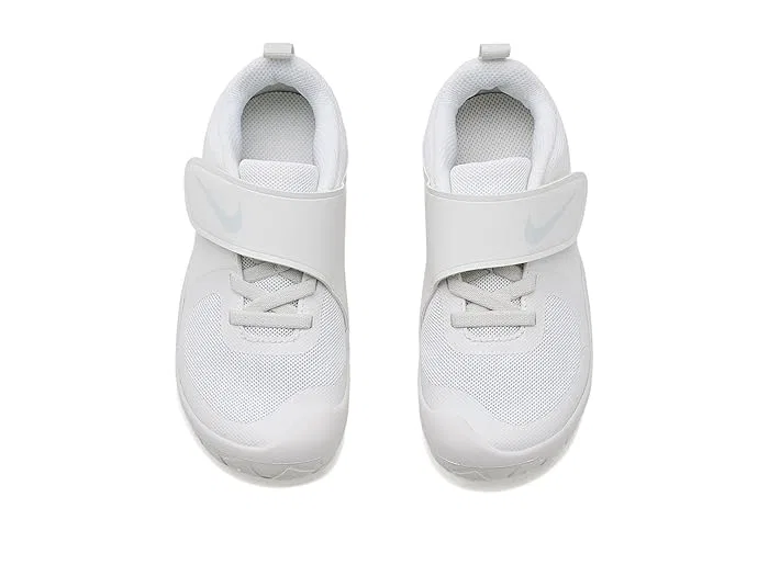 Кроссовки беговые Swoosh 1 Essential Nike Kids, White/Pure Platinum/Summit White — фото 3