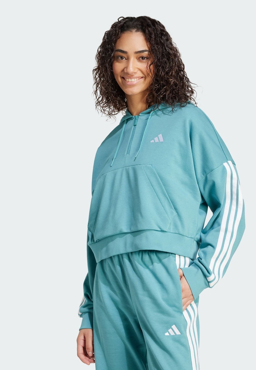 

Толстовка с капюшоном ESSENTIALS 3-STRIPES QUARTER-ZIP Adidas Sportswear, цвет Powder Teal White