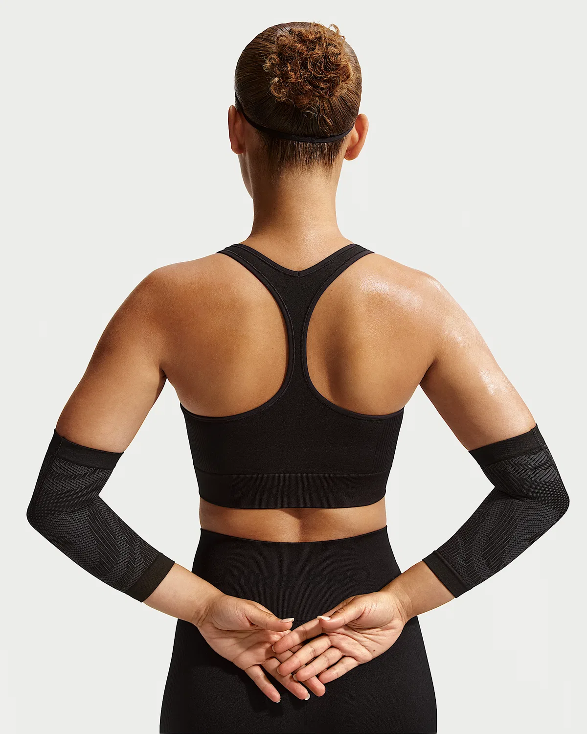 Женский топ Nike Pro Seamless Dri-FIT с укороченным кроем, Black — фото 2