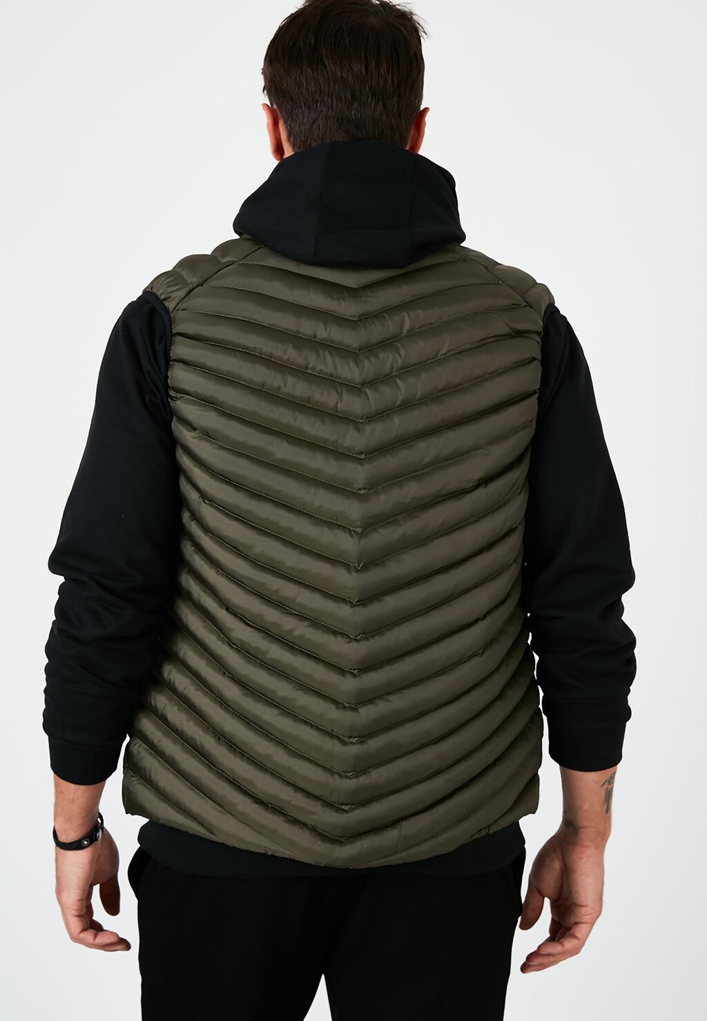 

Жилет BURATTI HIGH COLLAR Buratti, хаки