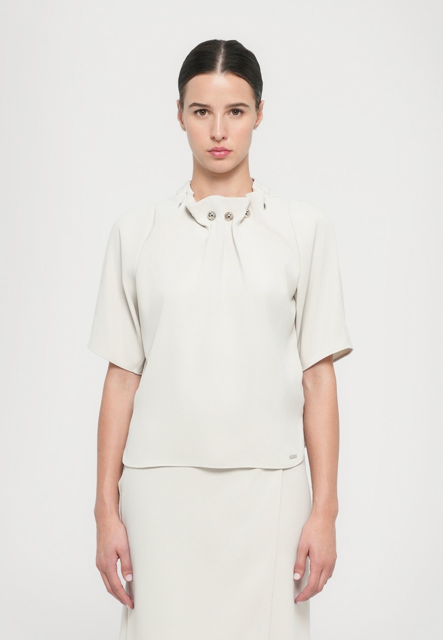 

Блуза Armani Exchange CAMICIA BLOUSE, Rave Rock/Off-White