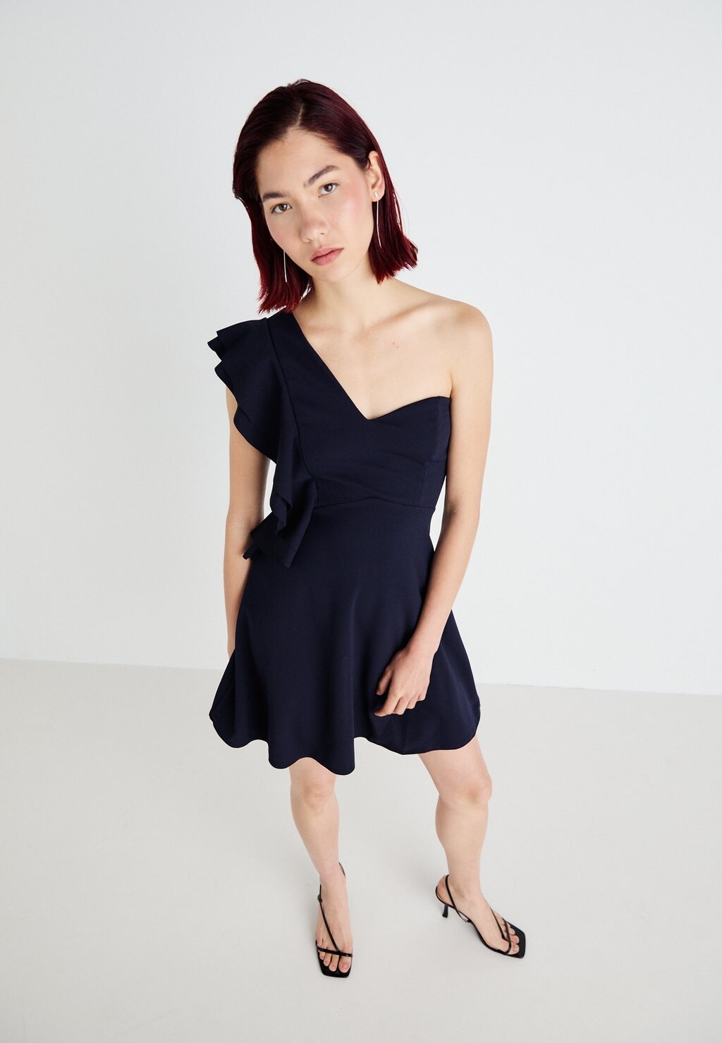 

Трикотажное платье ROSA ONE SHOULDER SKATER DRESS WAL G., темно-синий