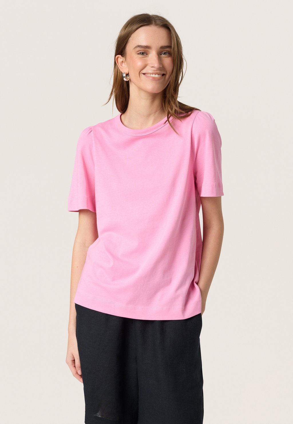 

Базовая футболка JINA PUFF TEE Soaked in Luxury, розовый