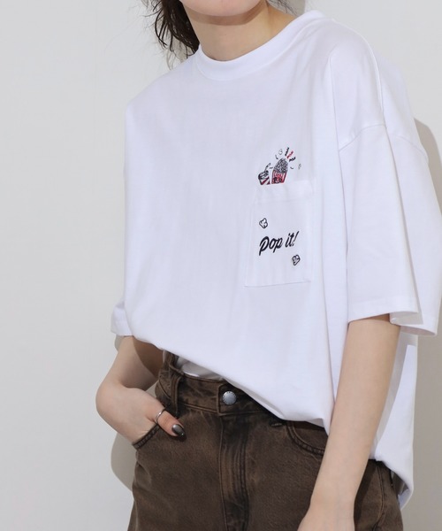 

Футболка с короткими рукавами, свободного кроя, с вышивкой, принтом на спине и карманом, из плотной ткани FUNALIVE, черный