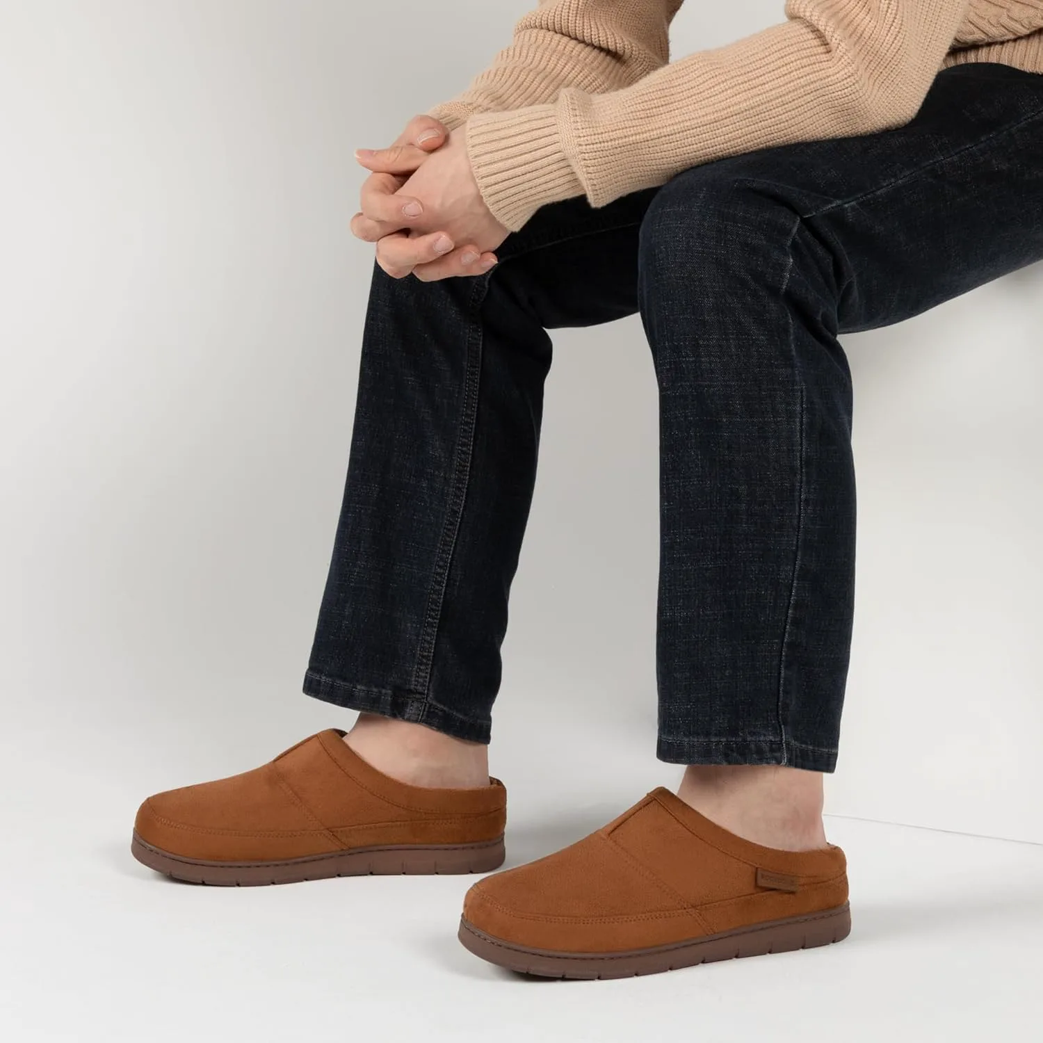Мужские тапочки RockDove SoftStride из искусственной замши с мемори-пенной стелькой и подошвой для улицы и дома — фото 2