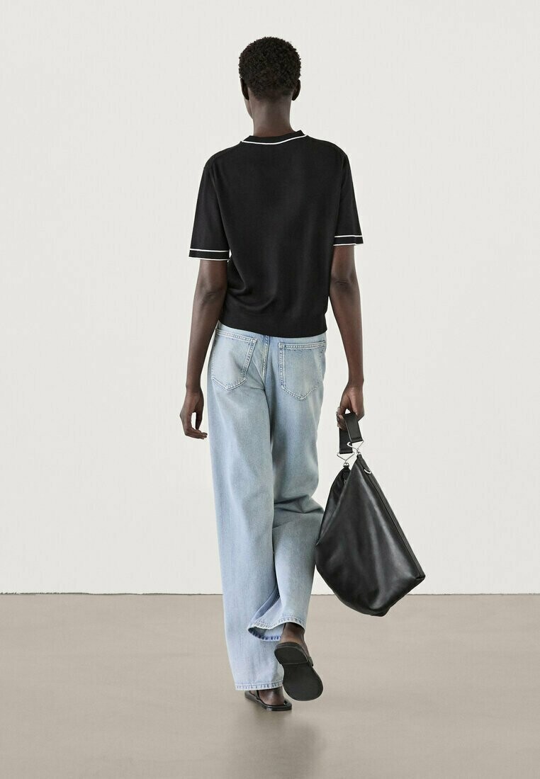

Базовая футболка SHORT SLEEVE CONTRAST Massimo Dutti, черный