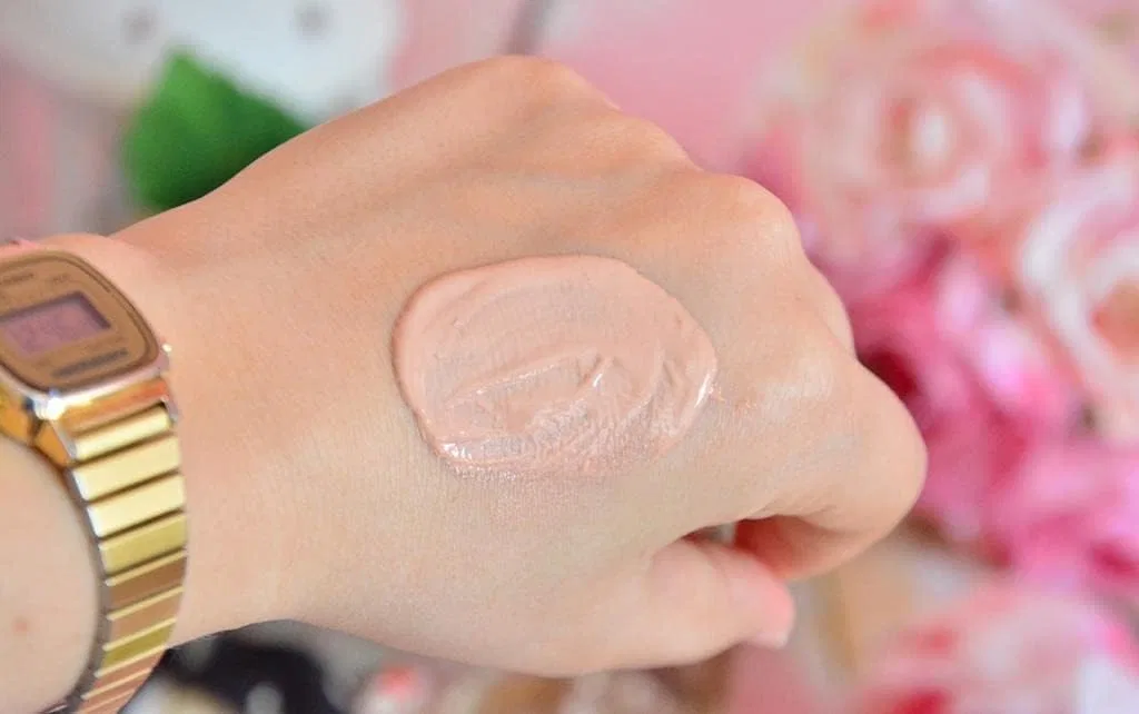Солнцезащитный флюид с тоном SPF 50+ Avene — фото 3