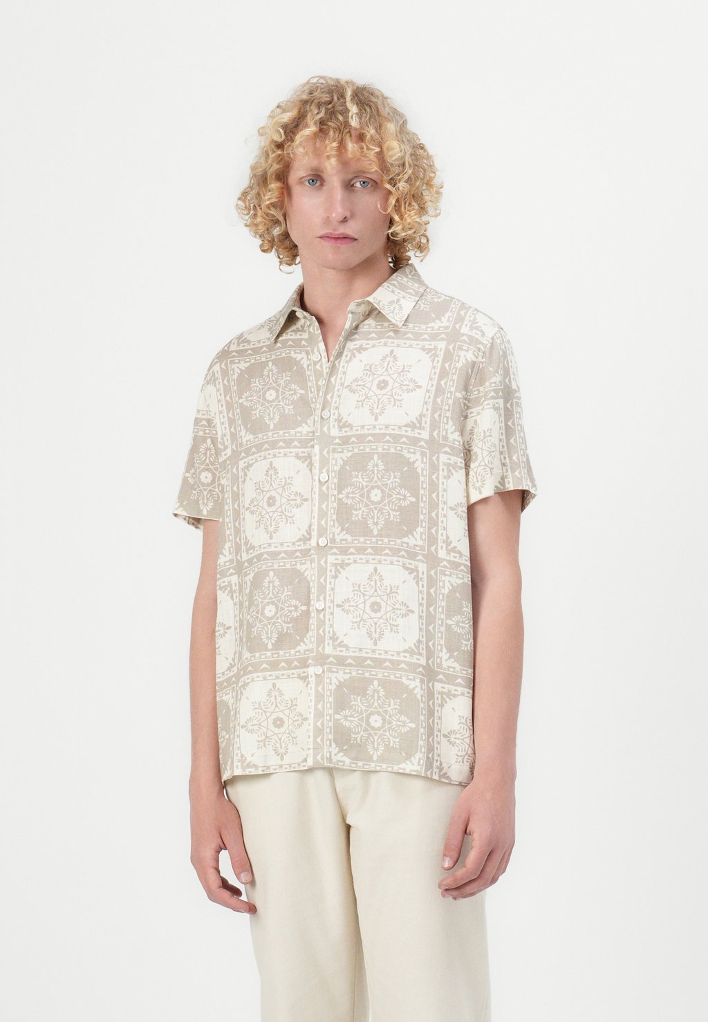 

Рубашка MOSLEY TILE PRINT SHIRT Guess, Pasadena