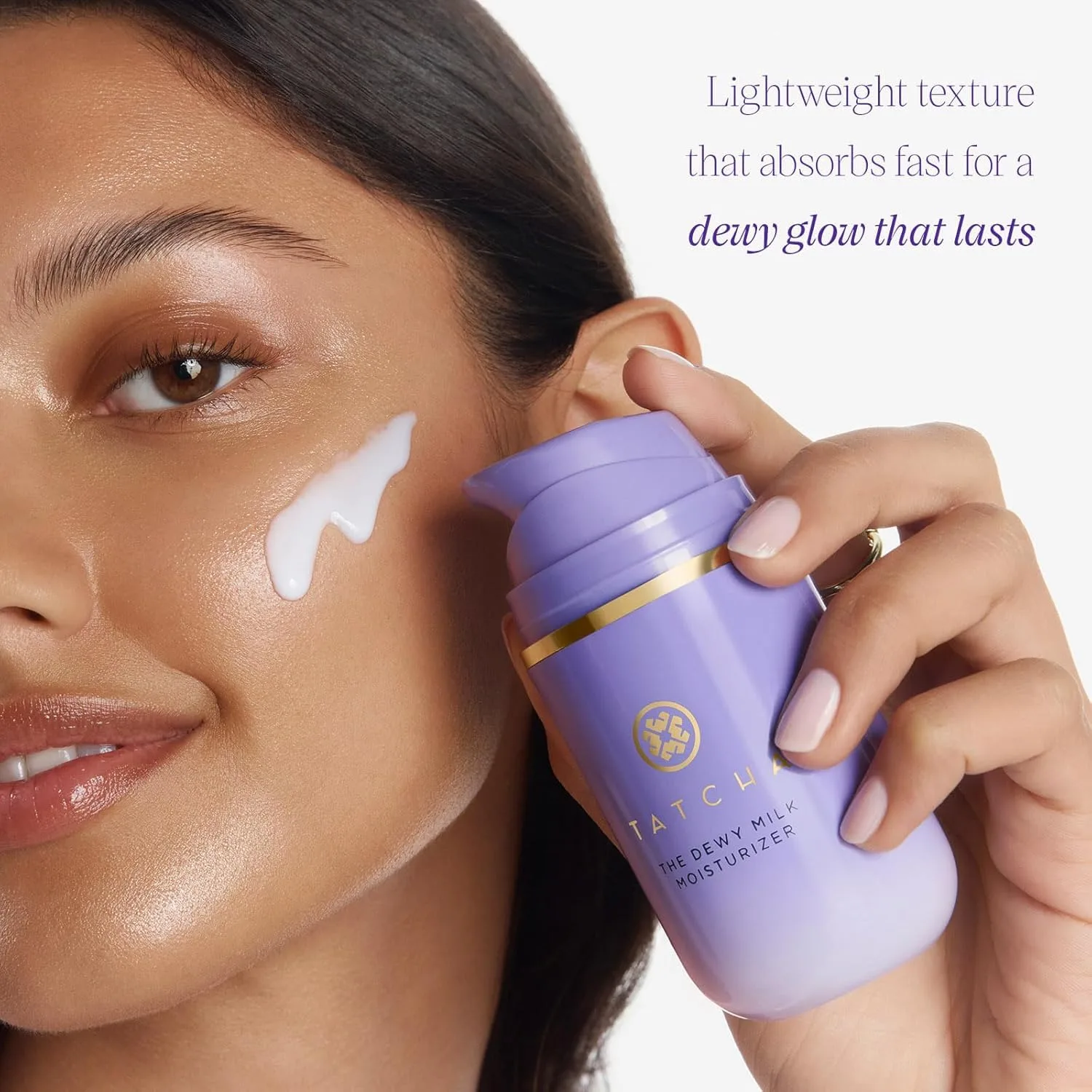 Любимые средства TATCHA Suni Lee для упругой кожи: увлажняющий крем Dewy Milk и маска для губ Kissu, а также дорожный набор для умывания с рисом и спрей для лица Dewy Skin Mist. — фото 4