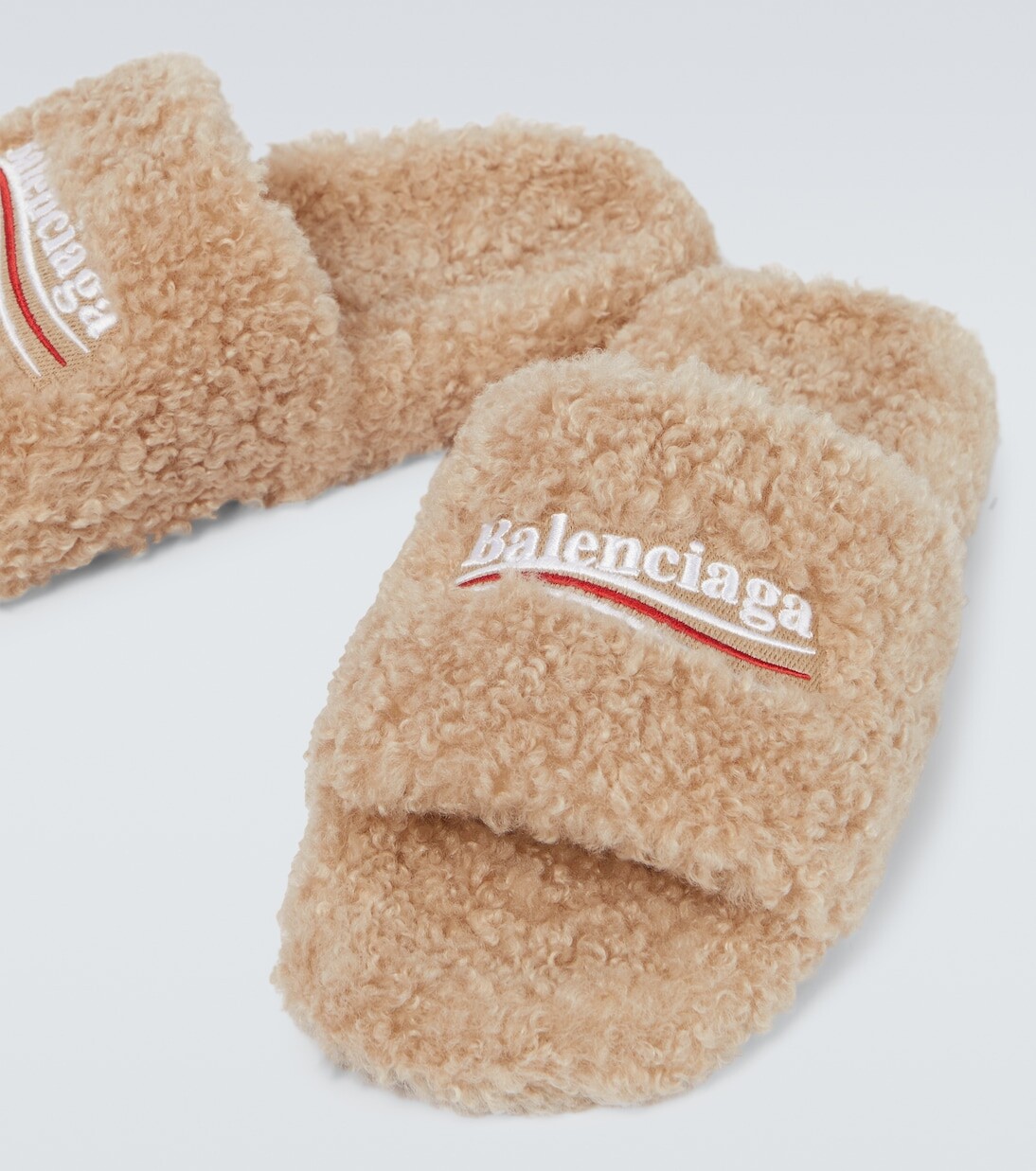 Пушистые слайды политической кампании Balenciaga, бежевый — фото 3