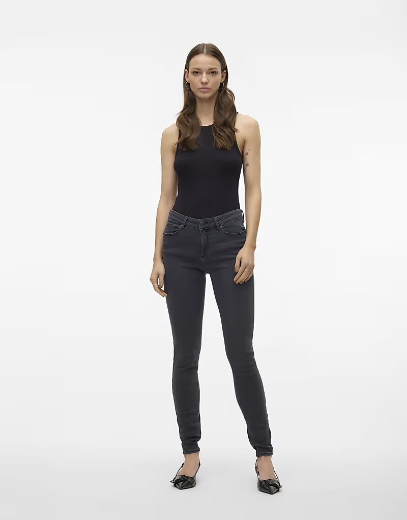 

Джинсы Vero Moda Skinny fit темно-серого цвета