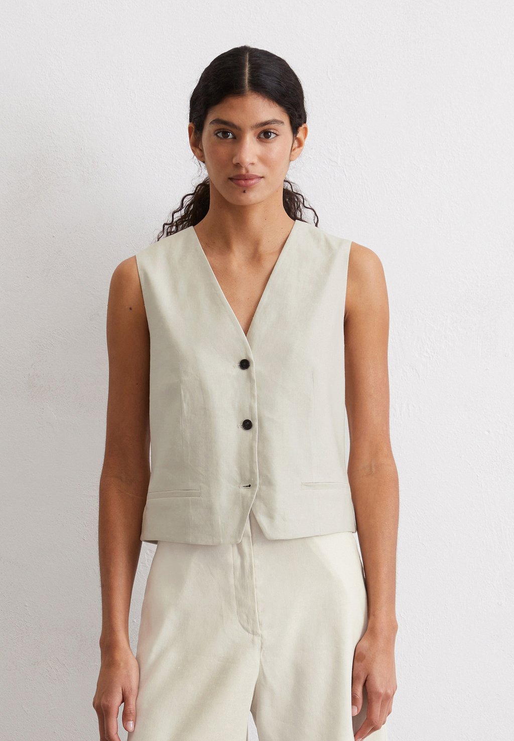 

Жилет REGULAR AUS STRETCH Marc O'Polo, цвет Silky Stone