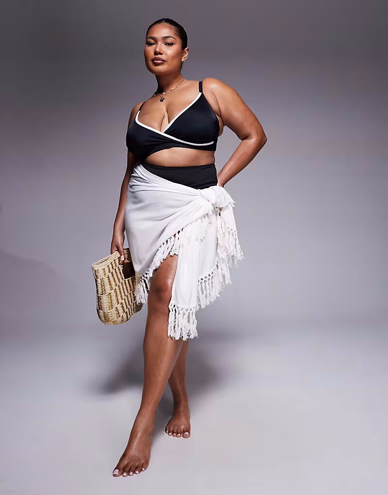 

Пляжный саронг ASOS DESIGN Curve с бахромой белого цвета ASOS Curve