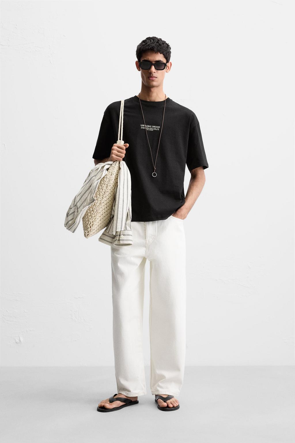 

Футболка с контрастными нашивками ZARA, черный