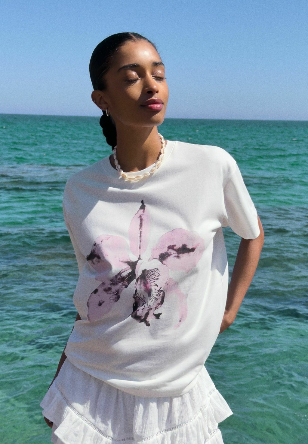 

Футболка с принтом PRINTED - SHORT SLEEVE Bershka, белый