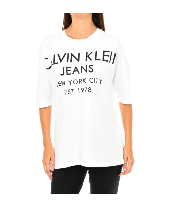 

Футболка с короткими рукавами и ребристыми манжетами. Calvin Klein, белый