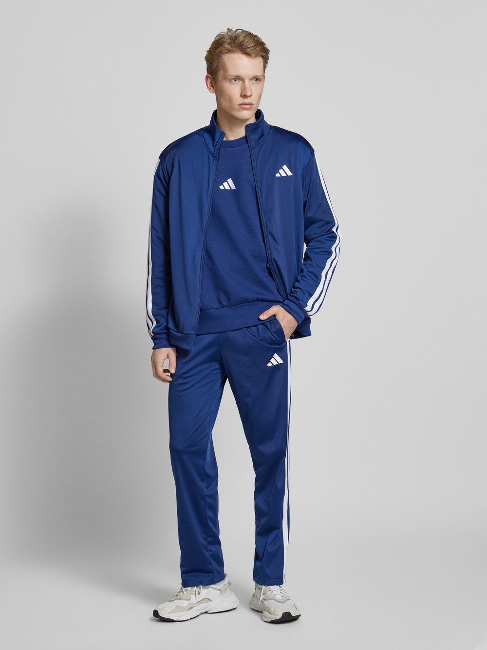 

Толстовка с воротником-стойкой ADIDAS SPORTSWEAR, темно-синий