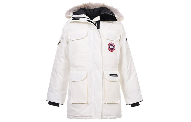 

Женский пуховик Canada Goose