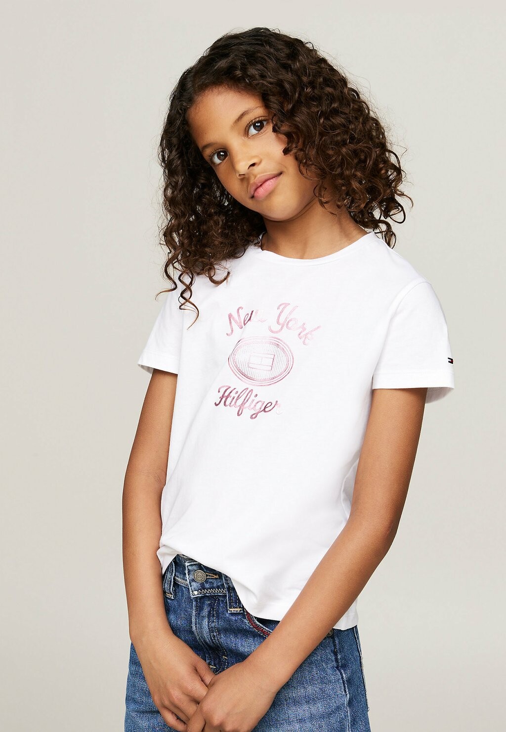 

Футболка FOIL LOGO CREW NECK Tommy Hilfiger, белый