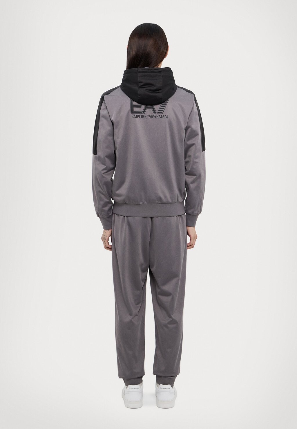 

Спортивный костюм TUTA SPORTIVA EA7 Emporio Armani, серый