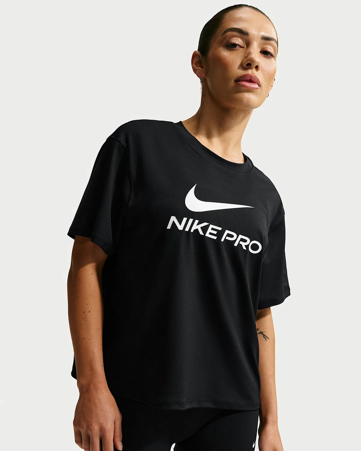 Женская свободная футболка Nike Pro, Black/White