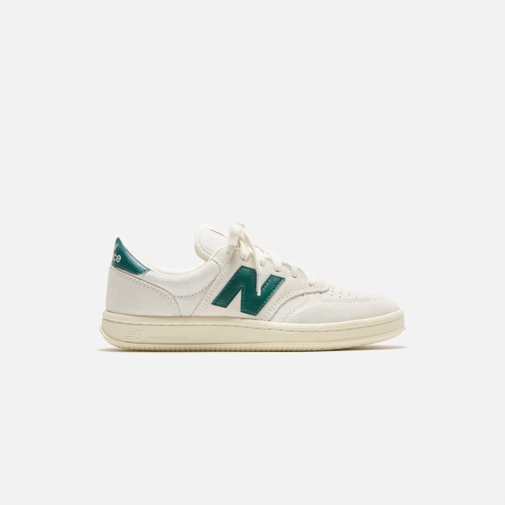 

Кроссовки New Balance T500, цвет Sea Salt/Navy Angora