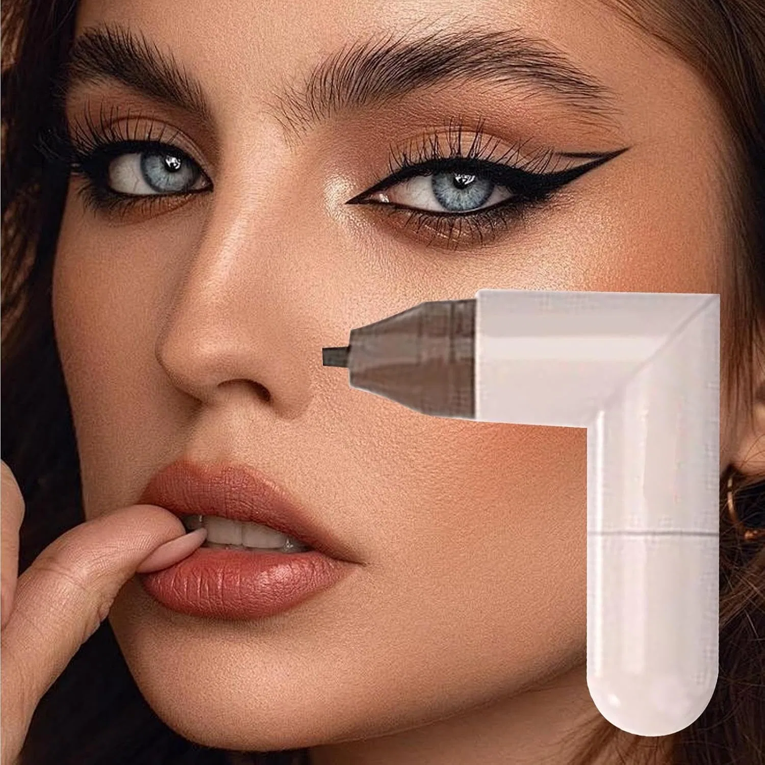 Подводка для глаз трафарет Eyeliner Stamp коричневая — фото 2
