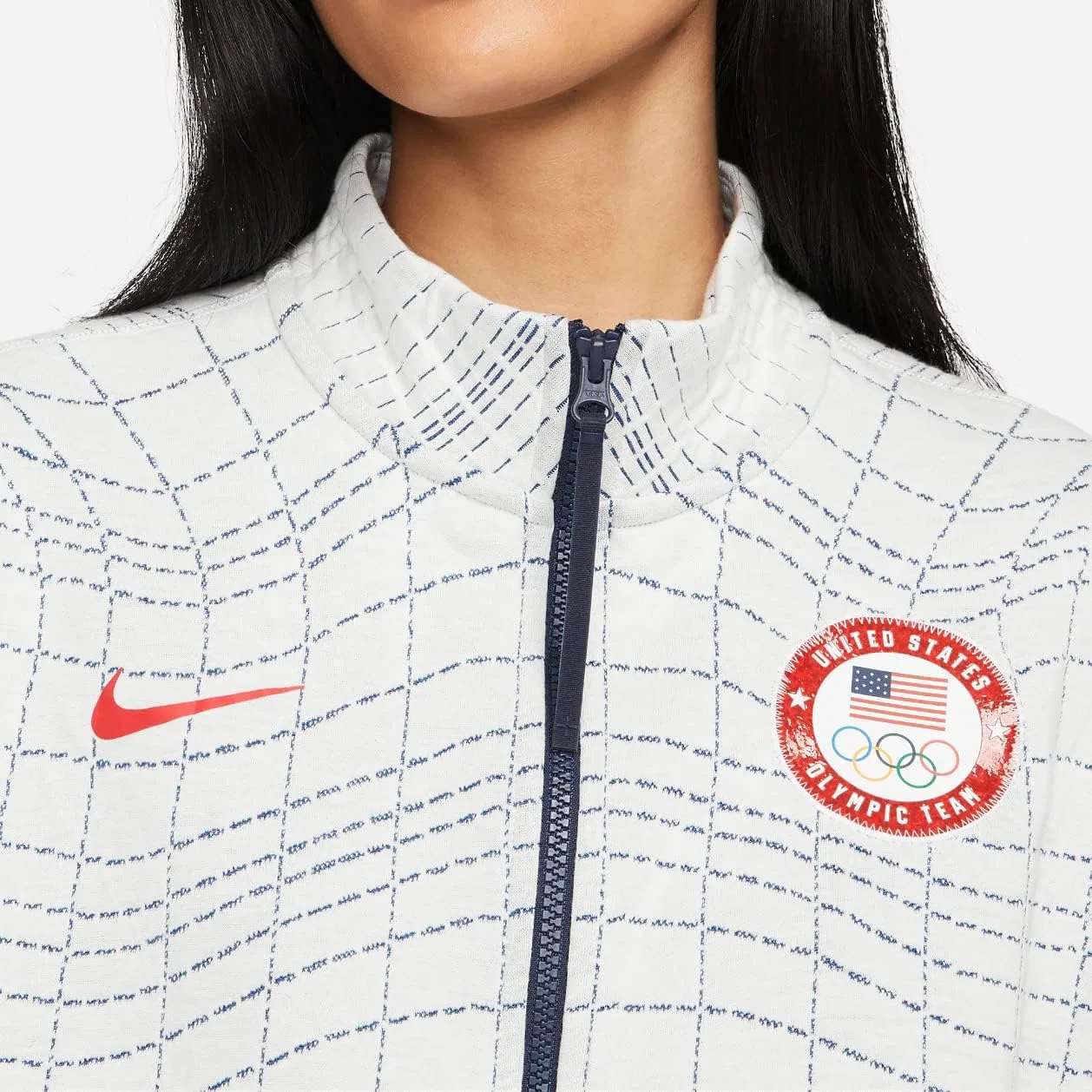 Куртка женская Nike Therma-FIT, Summit White/Court Blue/Sport Red — фото 3