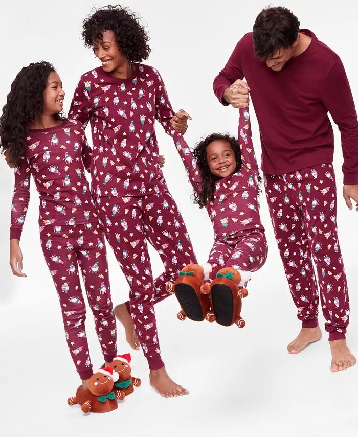 

Пижамный комплект Gnomes в тон Family Pajamas, красный