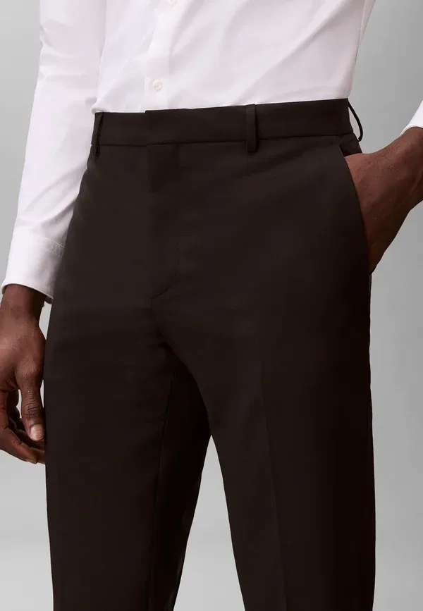 Классические зауженные брюки Calvin Klein, черный — фото 4