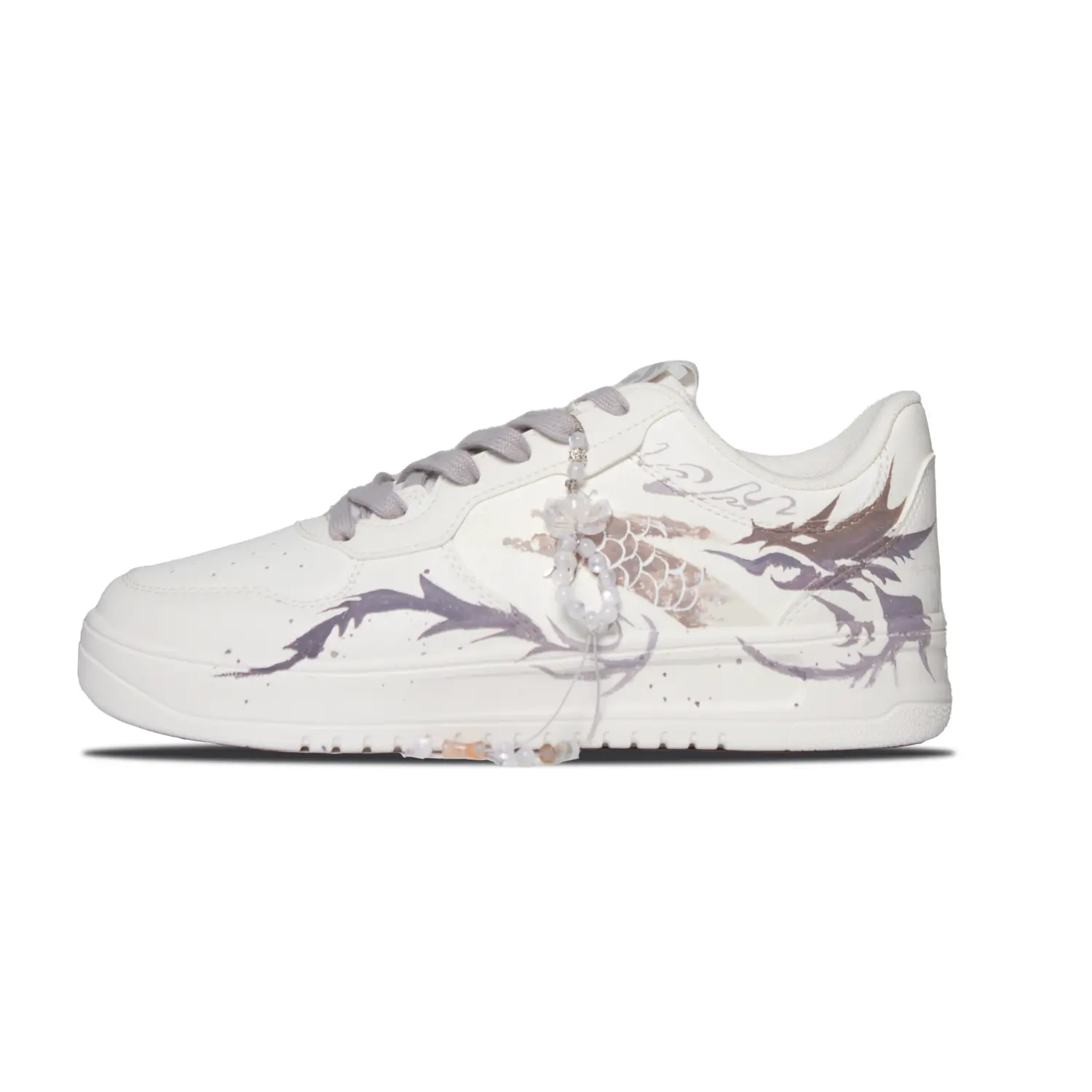 

Мужские скейтерские кеды Low top бело-золотые с устойчивостью к истиранию, легкие и нескользящие для расслабленной носки ANTA, белый