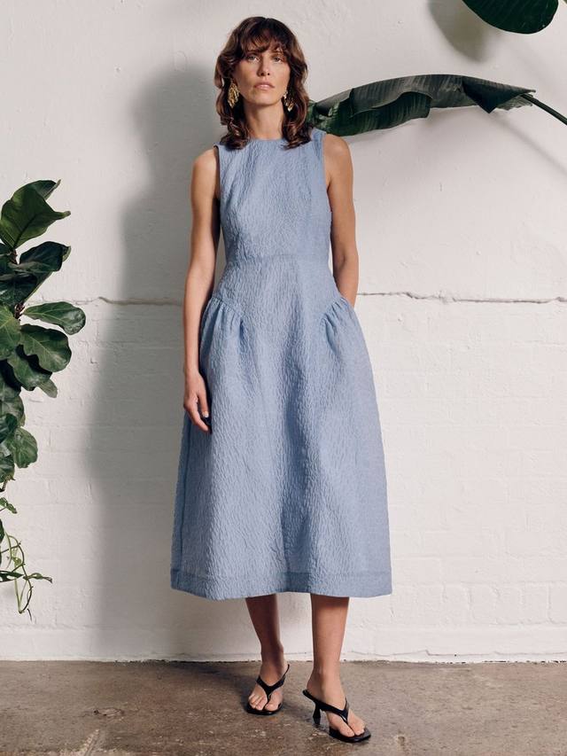 

Миди-платье с бантом на спине от пиппы VIVERE, светло-синий