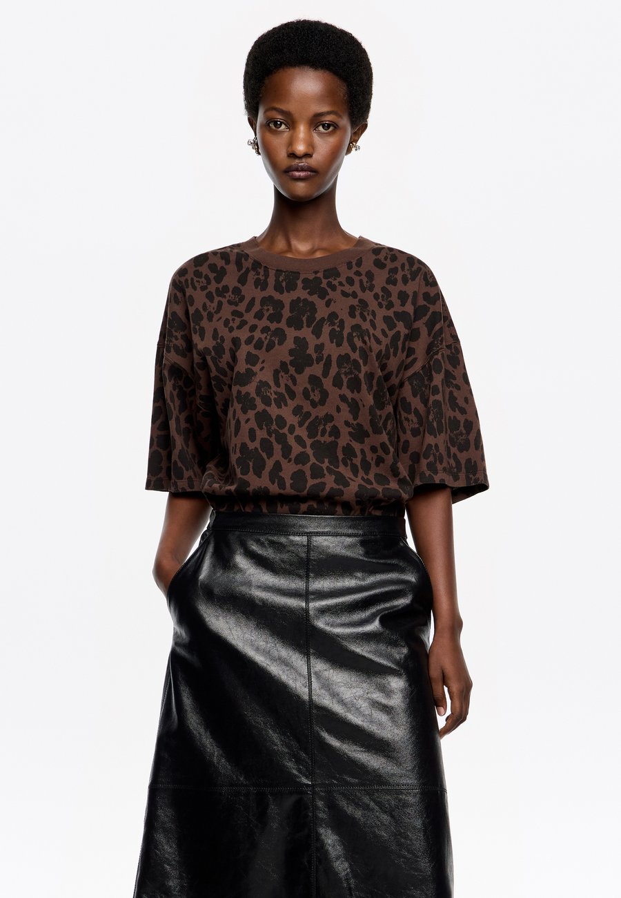 

Футболка Bimba Y Lola LEOPARD, Leopard Big Marron Oscuro/Brown