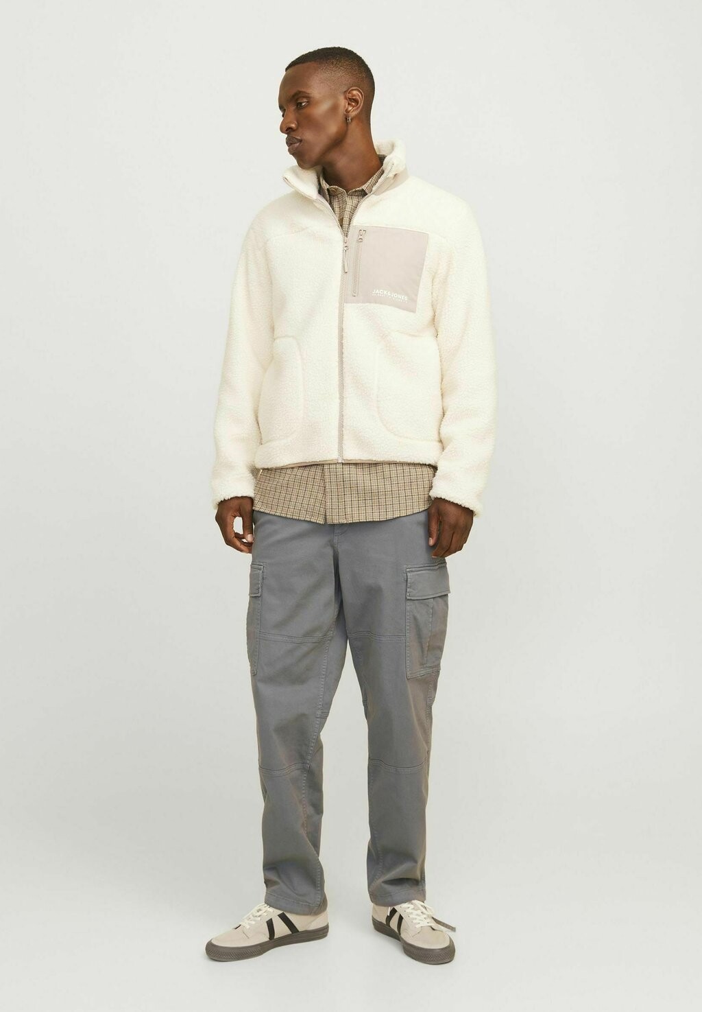 

Брюки-карго JPSTKARL JJHARLOW NOOS Jack & Jones, серый