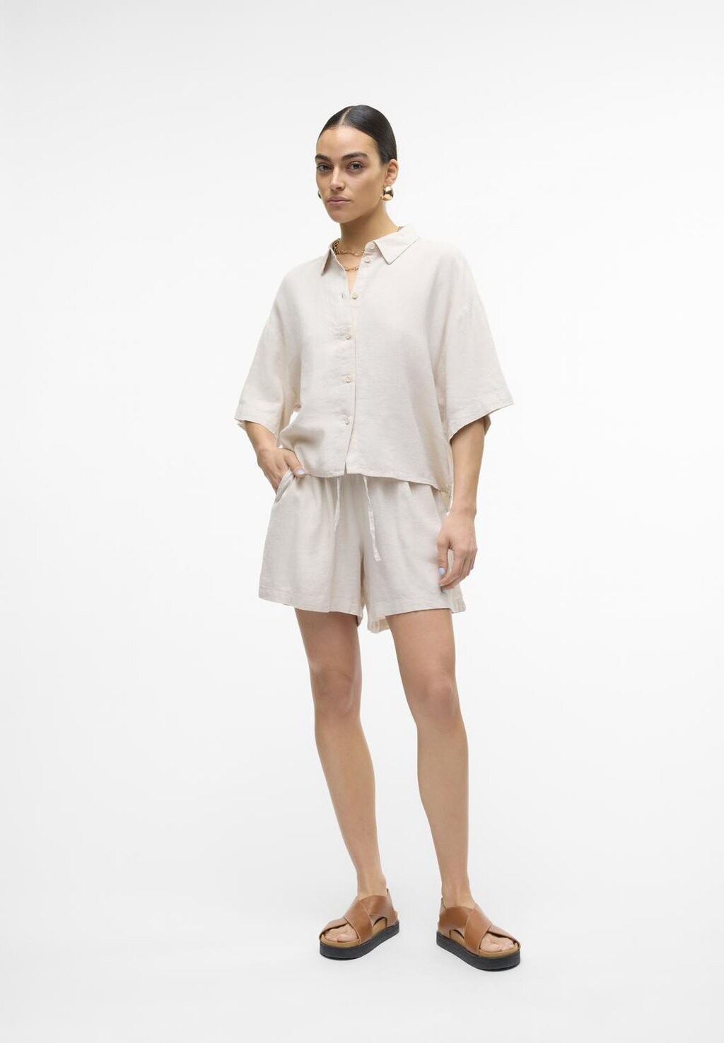 

Шорты Noos Vero Moda, кремовый